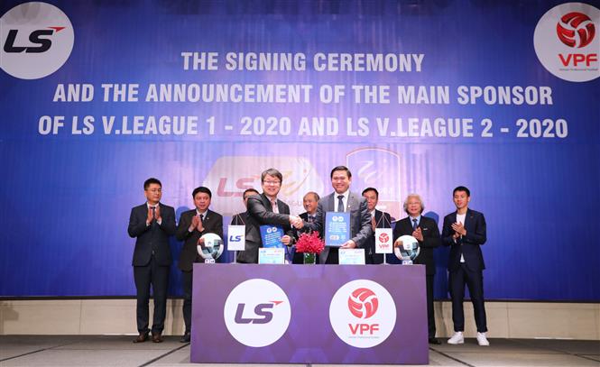 At the signing ceremony (Photo: VNA)