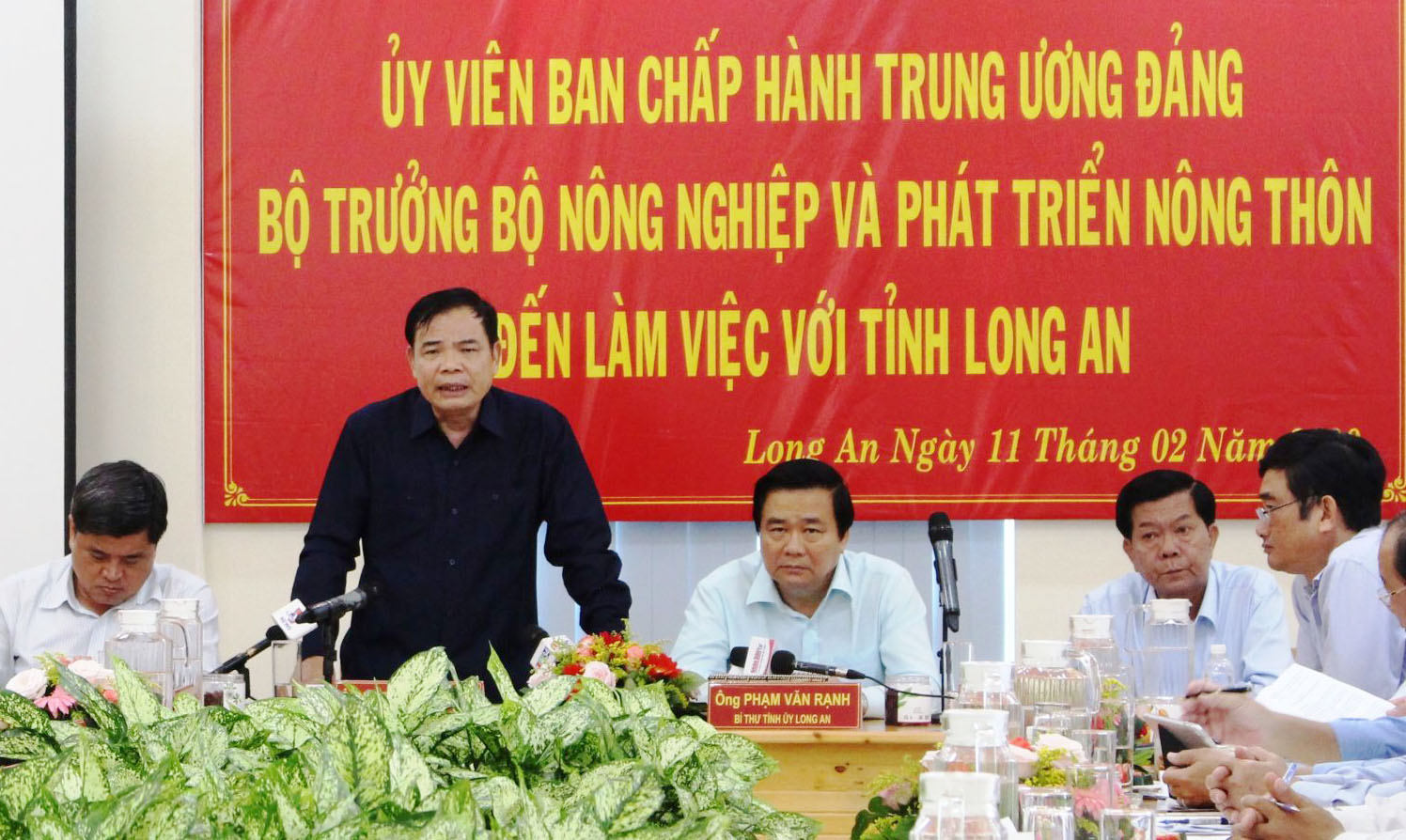 Bộ trưởng Bộ Nông nghiệp và Phát triển nông thôn - Nguyễn Xuân Cường phát biểu tại buổi khảo sát