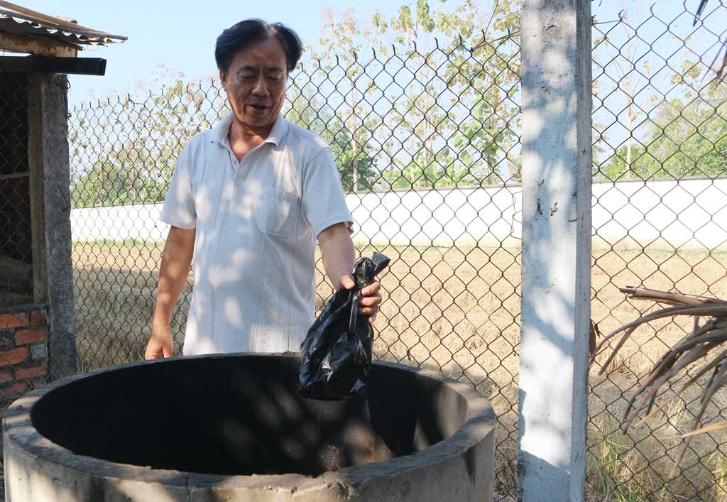 Người dân xã Thuận Thành hưởng ứng mô hình xây dựng lò đốt rác tại hộ gia đình