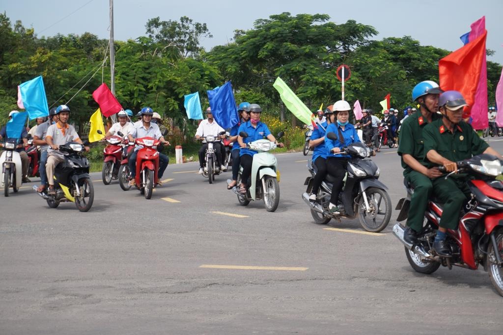 Hội Nông dân, Hội Cựu chiến binh, Đoàn Thanh niên huyện Thạnh Hóa làm nòng cốt tuyên truyền TTATGT