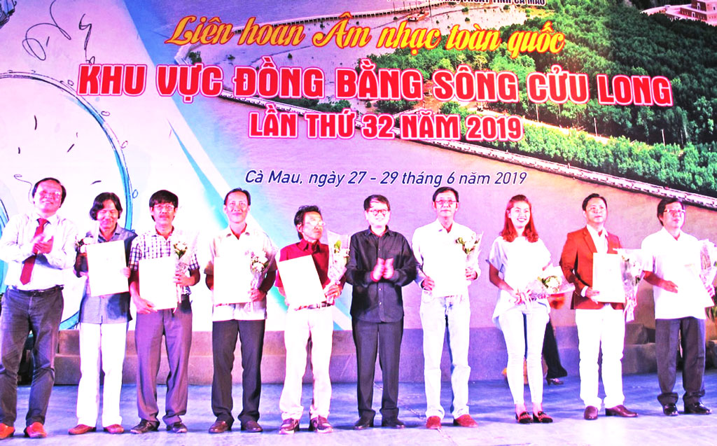 Tại Liên hoan Âm nhạc toàn quốc khu vực Đồng bằng sông Cửu Long lần thứ 32, năm 2019, Long An có tác phẩm đoạt giải B