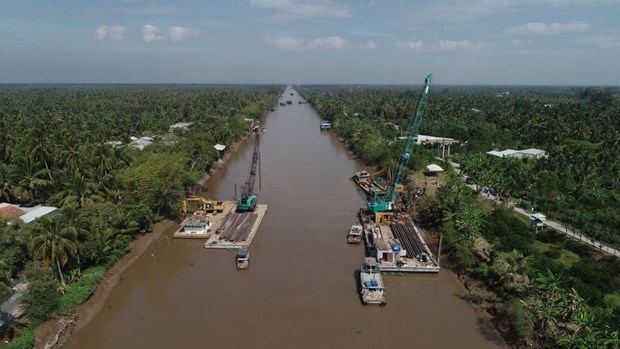 Khô-mặn tiếp diễn “khốc liệt:” Hơn 80.000 hộ dân thiếu nước sinh hoạt