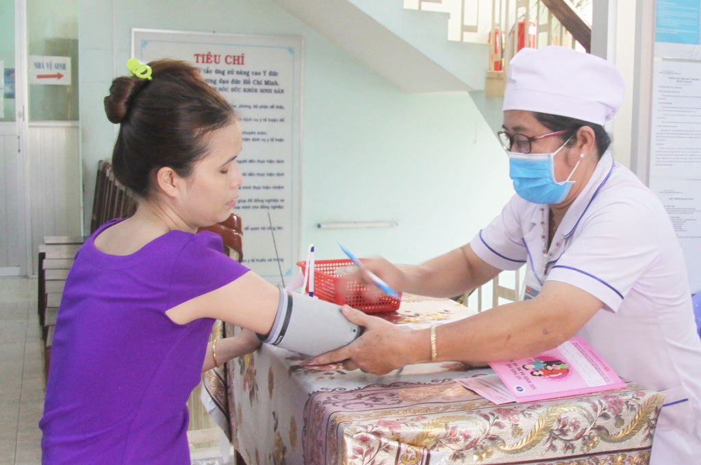 Thai phụ được thăm khám thai định kỳ