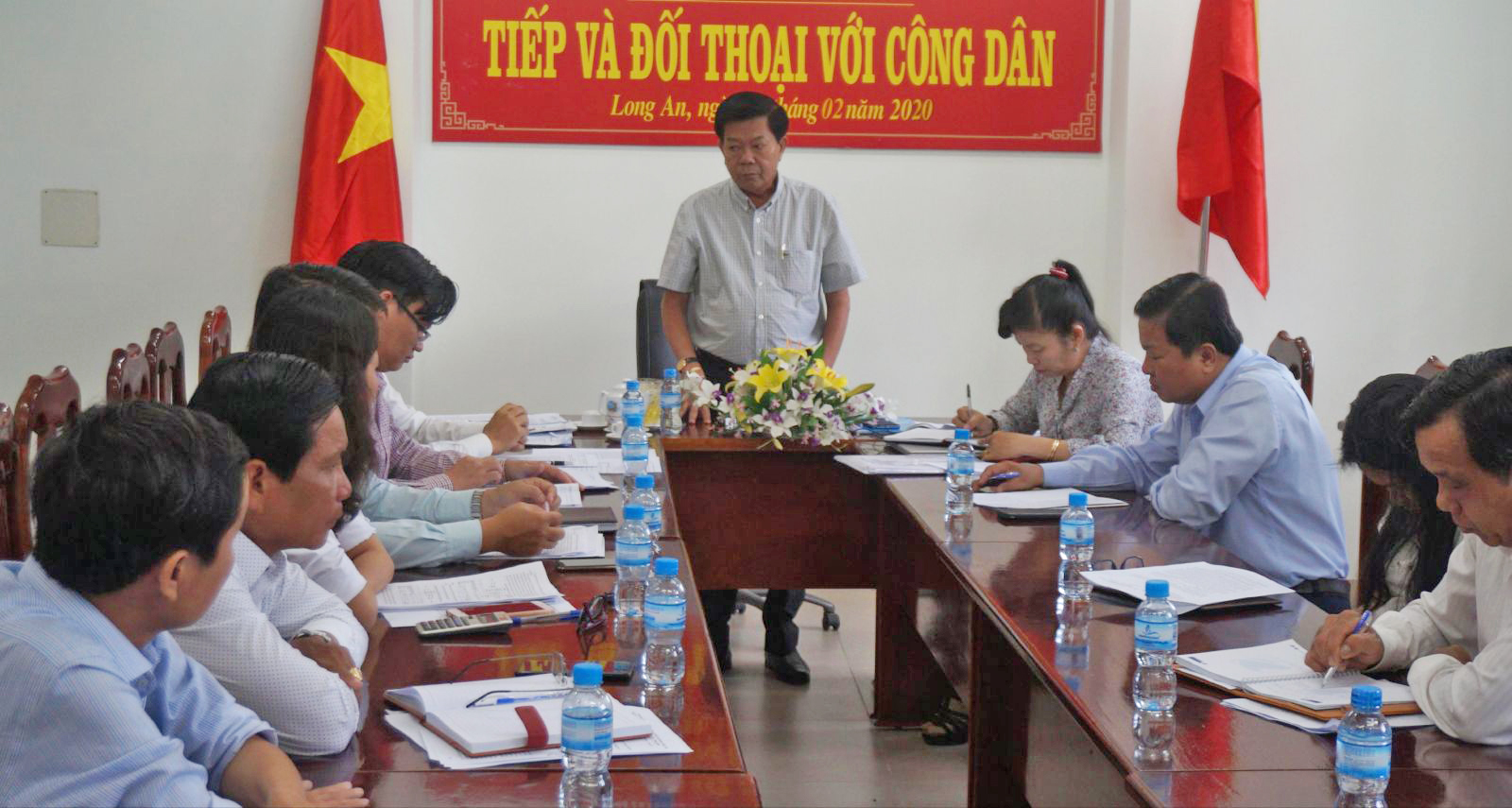 Chủ tịch UBND tỉnh Long An - Trần Văn Cần chủ trì đối thoại