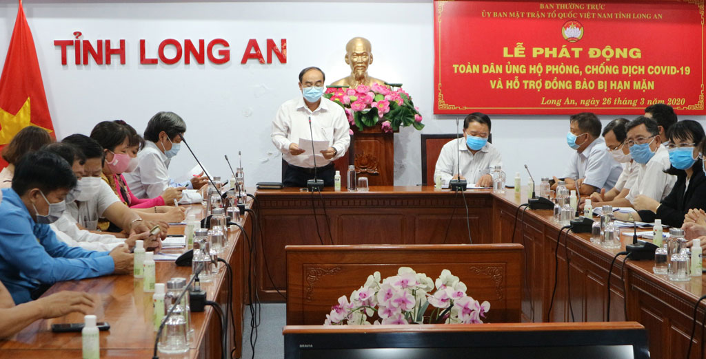 Chairman of the VFFC of Long An Province - Truong Van No read the appeal