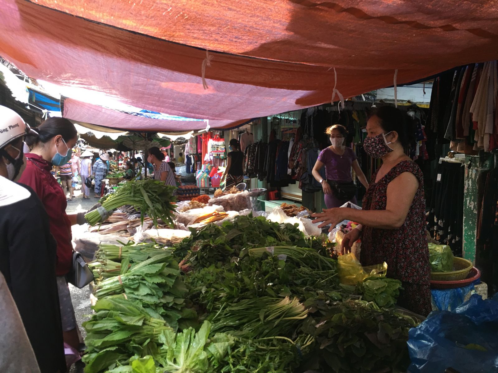 Long An: Phần lớn cơ sở kinh doanh, tiểu thương ý thức trong phòng, chống dịch bệnh Covid-19