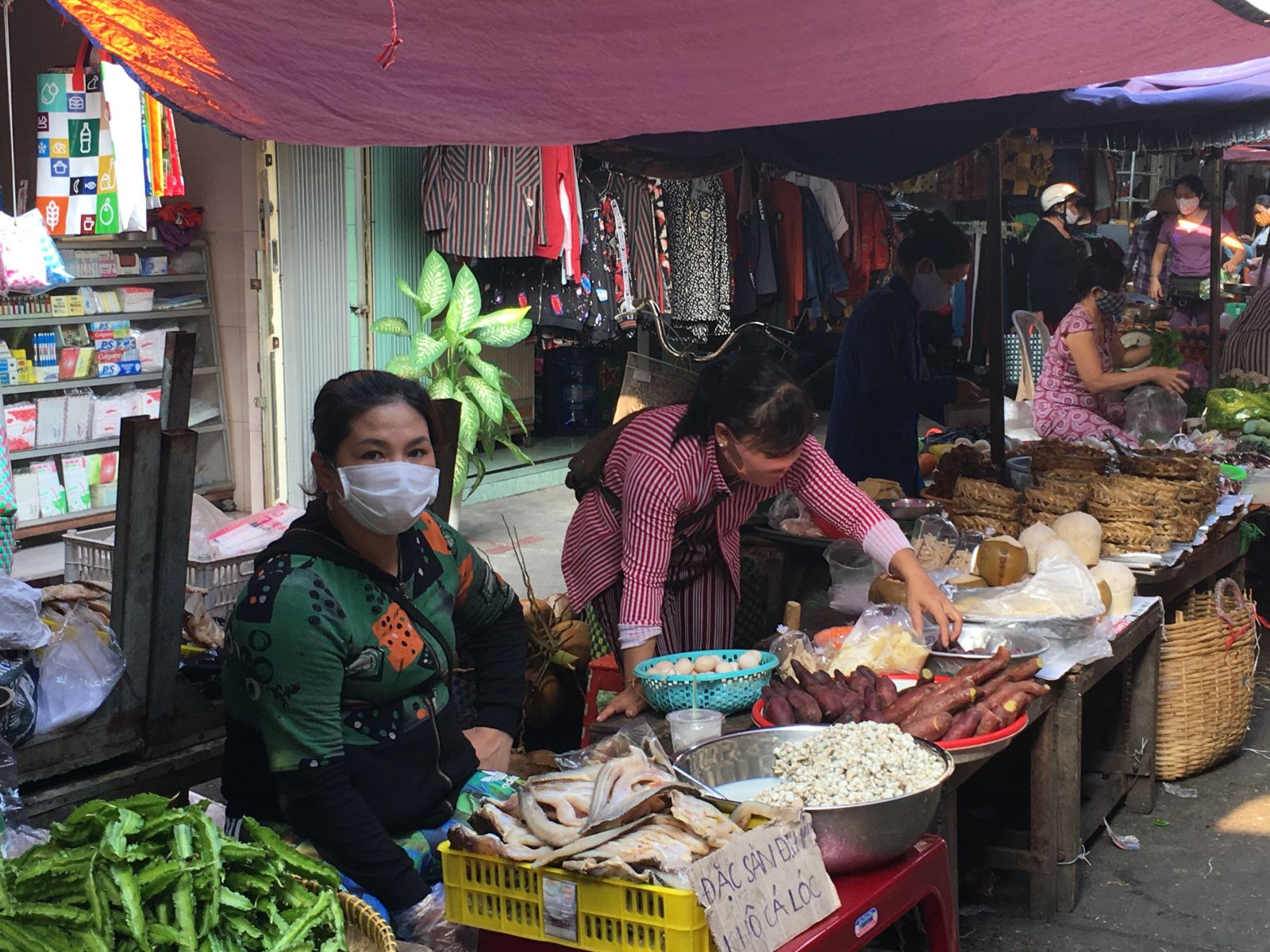 Long An: Phần lớn cơ sở kinh doanh, tiểu thương ý thức trong phòng, chống dịch bệnh Covid-19