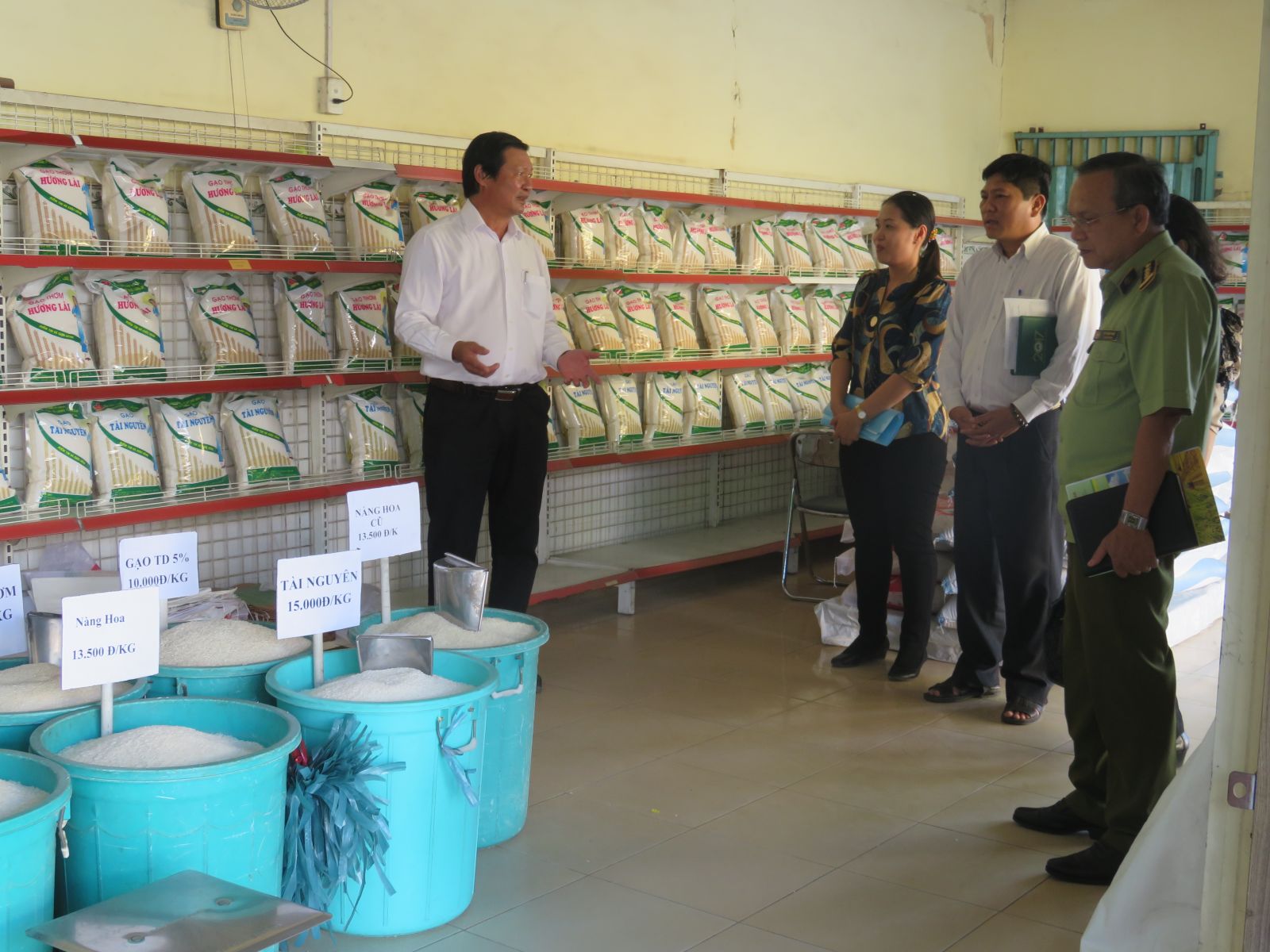 Long An: Enterprises ensure sufficient supply of goods as Covid-19 epidemic develops more complicatedly
