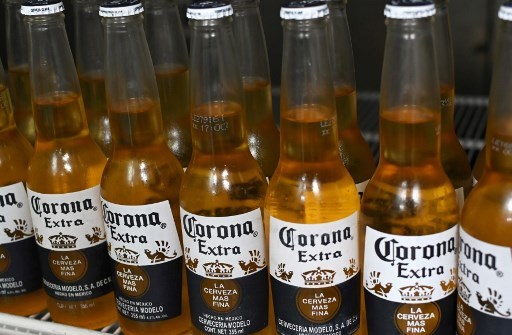 Những chai bia corona. (Nguồn: AFP)