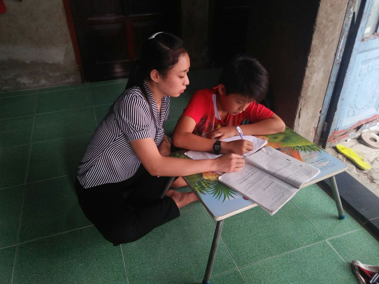 Cô Nguyễn Thị Kiều Oanh dạy em học