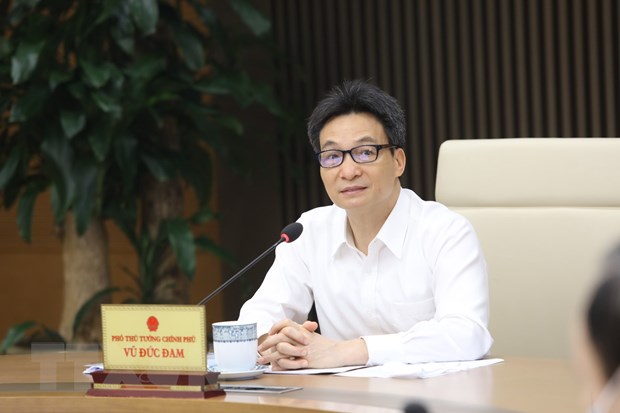 Phó Thủ tướng Vũ Đức Đam chủ trì buổi làm việc để lên phương án tổ chức thi Trung học phổ thông quốc gia năm 2020. (Ảnh: Văn Điệp/TTXVN)