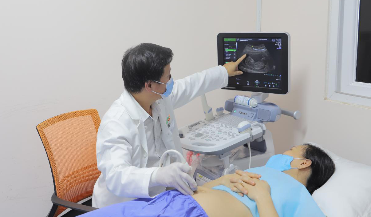 Thai phụ nên đến cơ sở y tế gần nhất để được tư vấn và theo dõi thai kỳ nhằm giảm nguy cơ lây nhiễm bệnh trong mùa dịch Covid-19