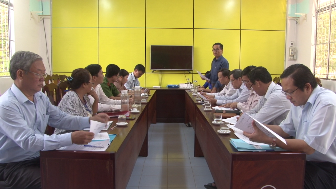 Ban Thường vụ Thị ủy kiểm tra công tác chuẩn bị đại hội của Đảng bộ phường 1