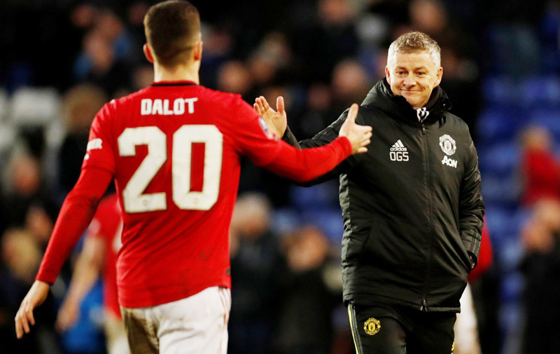 Solskjaer sẵn sàng cho phép Dalot rời Old Trafford