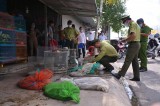 Đoàn liên ngành tỉnh Long An kiểm tra kinh doanh động vật hoang dã tại chợ Nông sản Thạnh Hóa