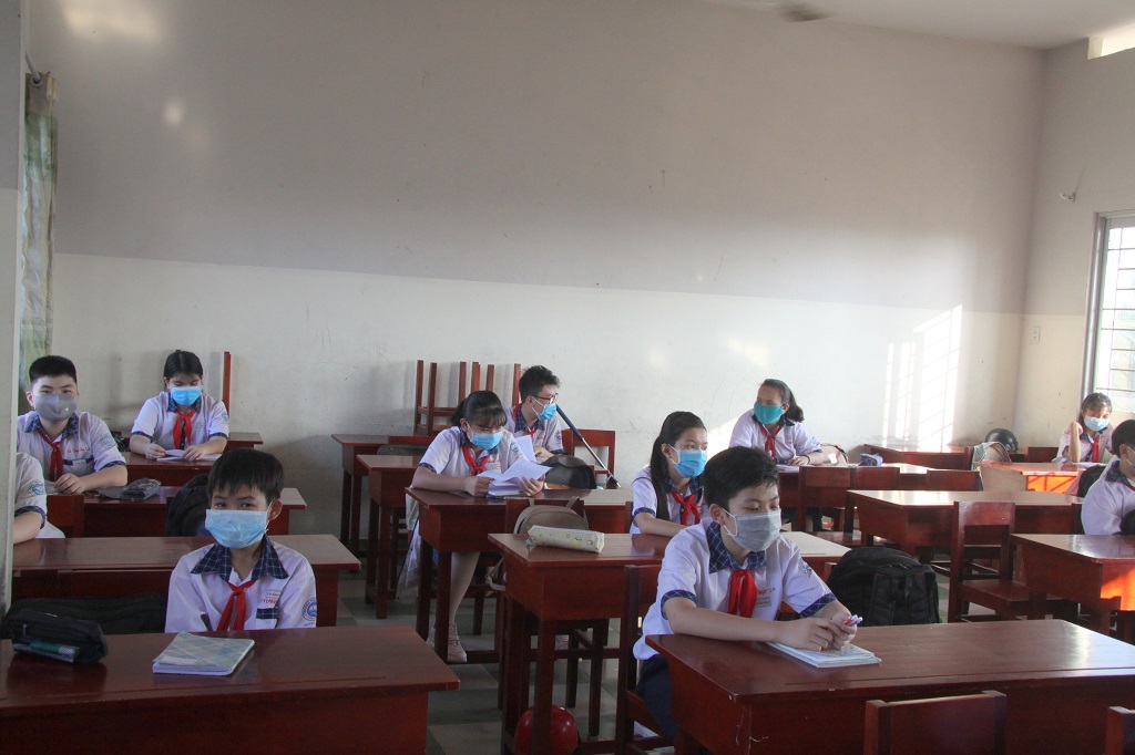 Long An: Chưa tổ chức dạy 2 buổi/ngày và bán trú cho học sinh