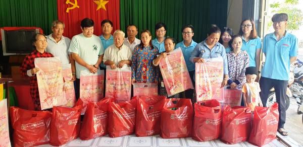 Đảng bộ cơ sở Agribank Chi nhánh Long An nhiều năm liền hoàn thành xuất sắc nhiệm vụ