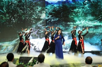 Art exchange celebrates Ho Chi Minh's birthday