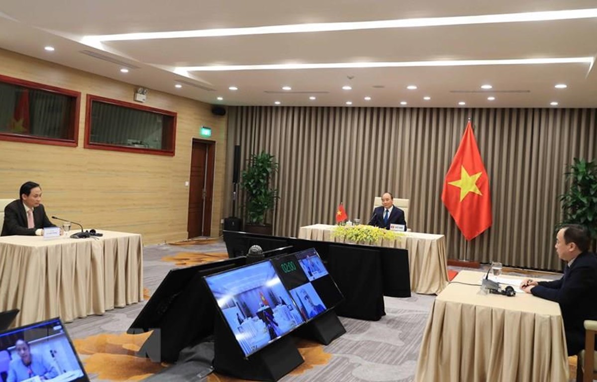 Thủ tướng Nguyễn Xuân Phúc dự cuộc họp trực tuyến Khóa 73 Đại hội đồng Tổ chức Y tế Thế giới. (Ảnh: Thống Nhất/TTXVN)