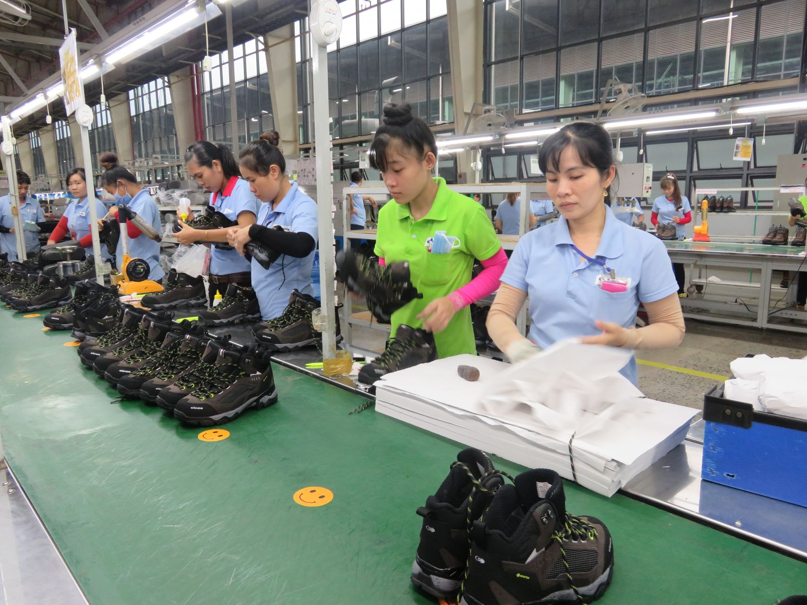 Long An: Damage in industrial production due to Covid-19 influence tends to decrease Sport shoes and sandals continue to show a drop in production in May