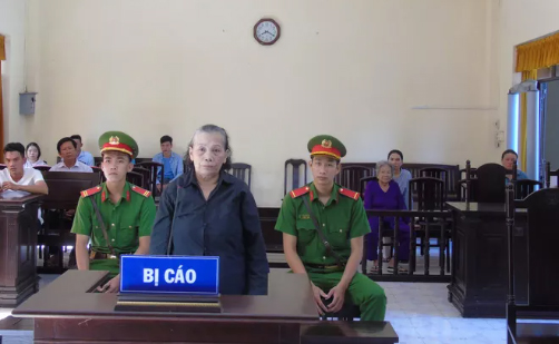 Bị cáo Nguyễn Thị Bích Thủy tại tòa