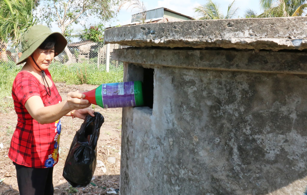 Mô hình thu gom rác thải nguy hại trên địa bàn Bình Hiệp phát huy hiệu quả đề ra