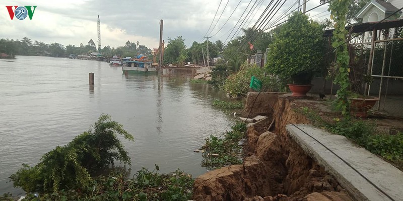 Một điểm sạt lở "hàm ếch" vừa xảy ra tại Kênh 28 thuộc xã Đông Hòa Hiệp, huyện Cái Bè, tỉnh Tiền Giang.