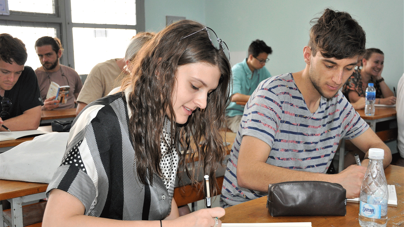 More and more foreigners have need to learn Vietnamese More and more foreigners have a need to learn Vietnamese (Photo: SGGP)