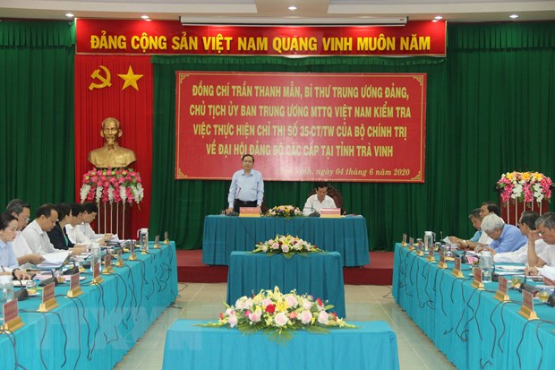 Ông Trần Thanh Mẫn, Bí thư Trung ương Đảng - Chủ tịch Ủy ban Trung ương Mặt trận Tổ quốc Việt Nam phát biểu tại buổi làm việc. (Ảnh: Thanh Hòa/TTXVN)