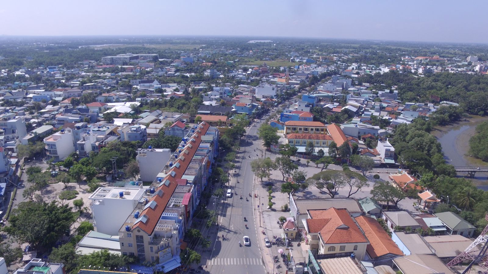 Bí thư Huyện ủy Cần Giuộc - Phạm Văn Bốn: Người đứng đầu phải dám nghĩ, dám làm, dám đương đầu với khó khăn và dám chịu trách nhiệm
