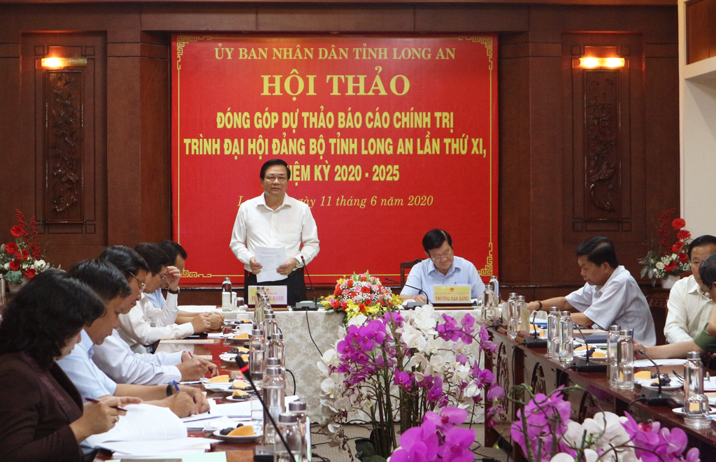 Secretary of the Provincial Party Committee and Chairman of the Provincial People's Council - Pham Van Ranh presents the development orientation of the province in the coming time