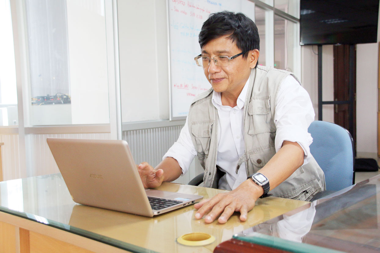 Vui, buồn nghề báo Có những buổi trưa bỏ bữa, chỉ ngồi viết cho kịp tính thời sự,...