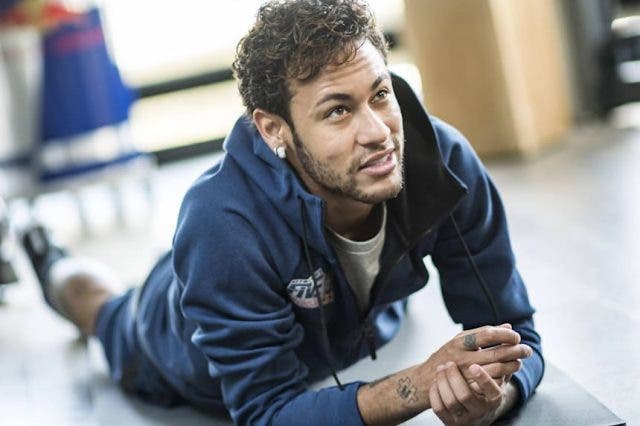 Neymar lại vừa dính vào một vụ lùm xùm pháp lý