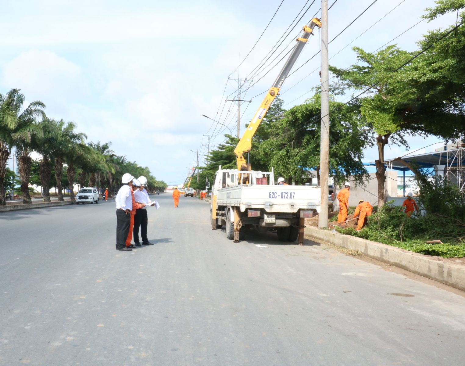 Công ty Điện lực Long An diễn tập phòng, chống thiên tai và tìm kiếm cứu nạn