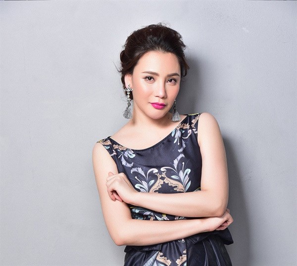 Pop star Ho Quynh Huong and well-known singers and composers will perform in “Khi Ta Song” (When We Come Alive) concert in HCM City on June 27 to celebrate frontline workers fighting the COVID-19 pandemic. (Photo courtesy of the organiser)