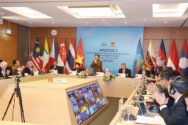 AIPA advisory council meets to reinforce cooperation in drug fight At the meeting (Photo: VNA)