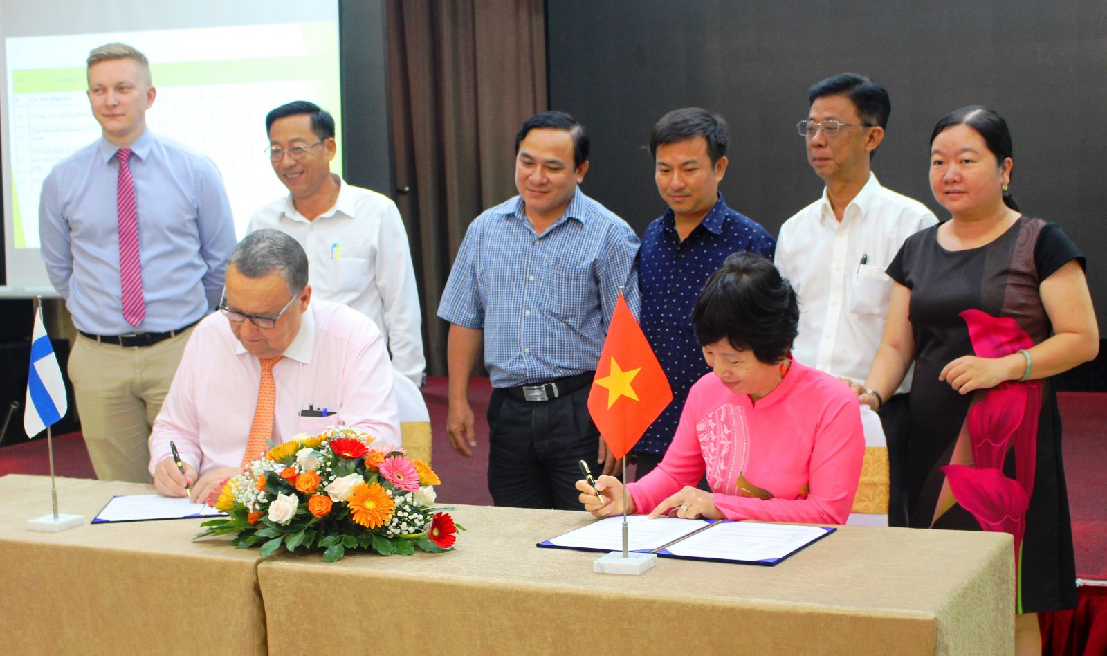 Signing of agreement to sponsor the project 