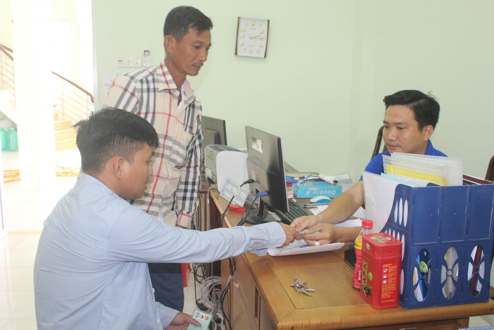 Long An: Many localities pay to support Covid-19 pandemic for freelance workers Kien Tuong Town pays to support freelance workers