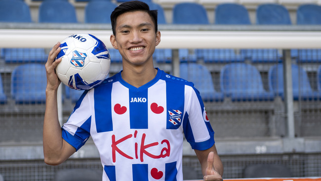Heerenveen tiếp tục 'câu giờ', thầy Park sốt ruột Văn Hậu