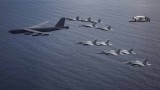 Mỹ điều “pháo đài bay” B-52 “thị uy” trên Biển Đông