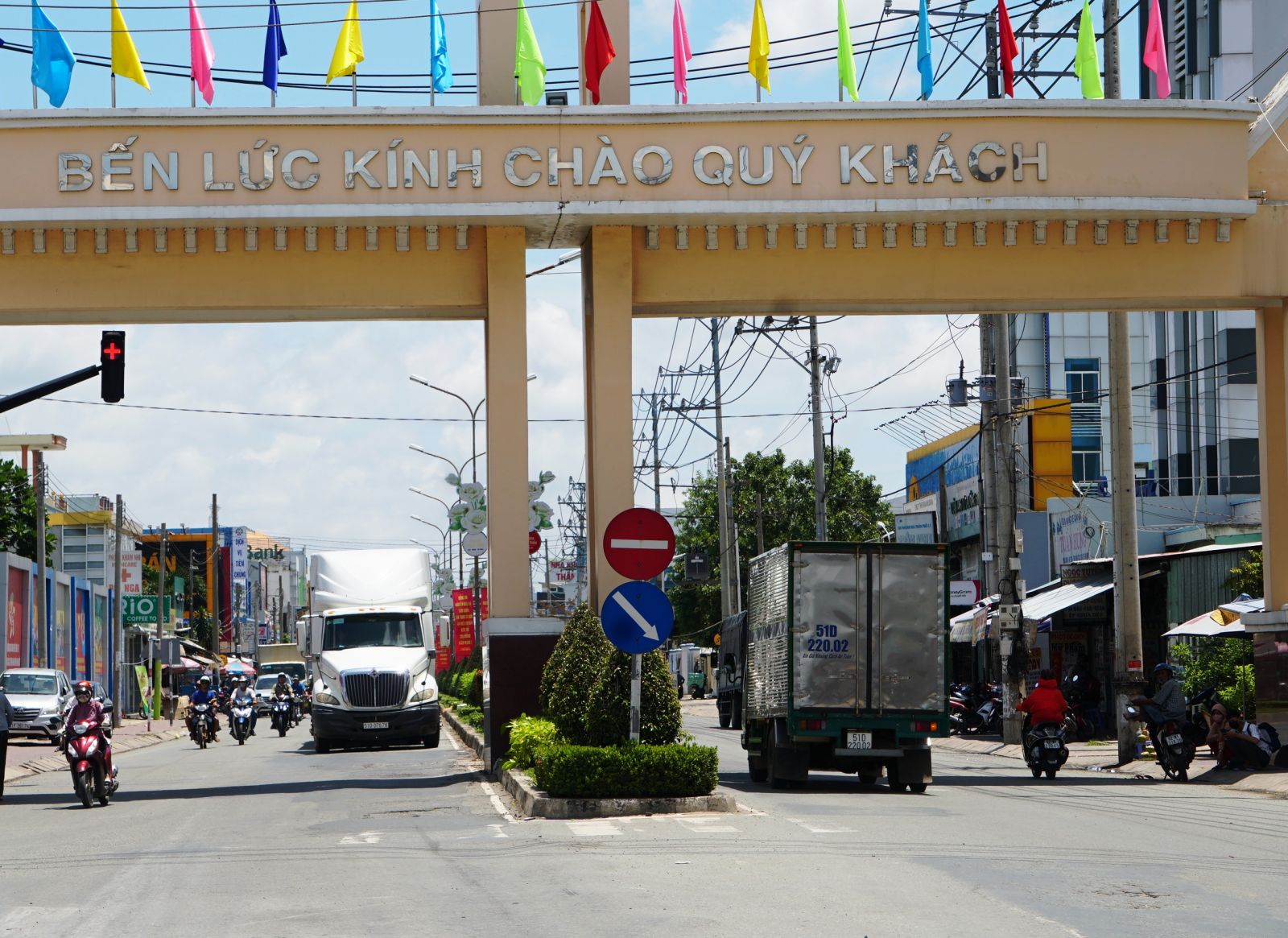 Đảng bộ và nhân dân Bến Lức học tập, làm theo tấm gương đồng chí Nguyễn Hữu Thọ