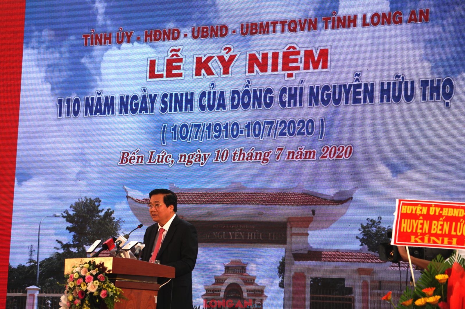 Secretary of Long An Party Committee, Chairman of Long An Provincial People's Council - Pham Van Ranh reviews the life and career of the comrade Nguyen Huu Tho