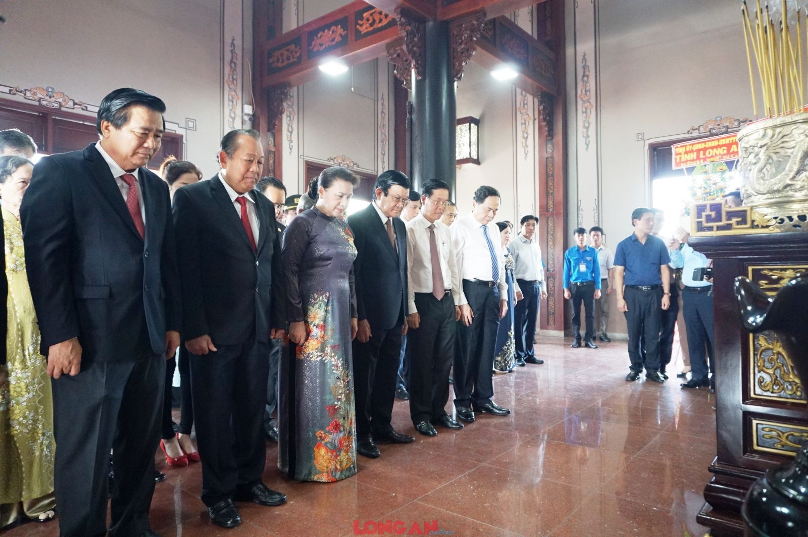 NA Chairwoman - Nguyen Thi Kim Ngan attends the 110th Birthday Anniversary of comrade Nguyen Huu Tho The leadership comrades pay a visit to the lawyer Nguyen Huu Tho’s Memorial Temple