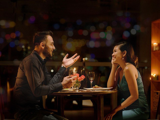 Khi hẹn hò, nếu đàn ông làm đối tượng của mình cười thì sẽ có kết quả rất khả quan, Ảnh minh họa: Shutterstock