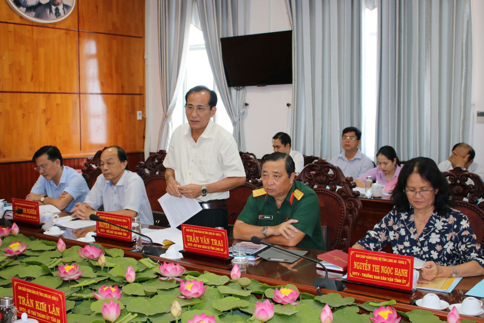 Tan An City reaches and exceeds 20 out of 21 targets for the Resolution of term 2015 - 2020 Delegates contribute to the draft political report