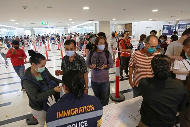 Hành khách tại một sân bay ở Thái Lan. (Nguồn: chiangraitimes.com)