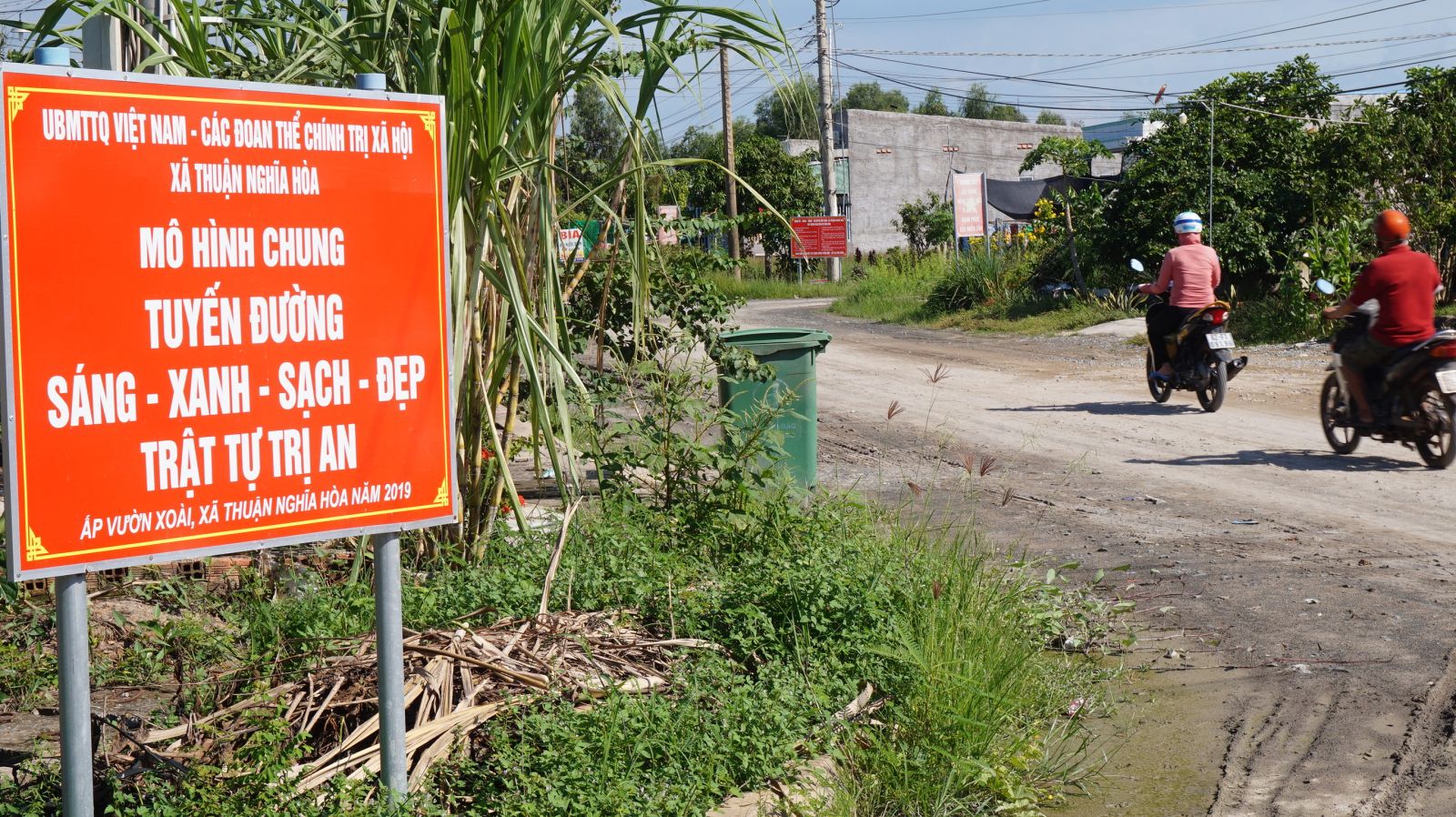 MTTQ Việt Nam xã Thuận Nghĩa Hòa tham gia xây dựng đoạn đường an ninh, trật tự