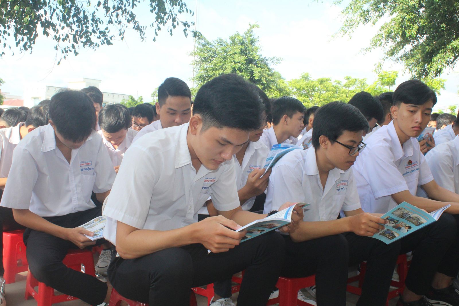 Bài 1: Đổi mới hình thức tư vấn tuyển sinh và đào tạo Công tác tư vấn tuyển sinh