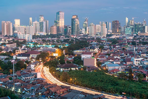 Slow recovery projected for Indonesia’ economy A corner of Jakarta (Souce: lastminute.com)
