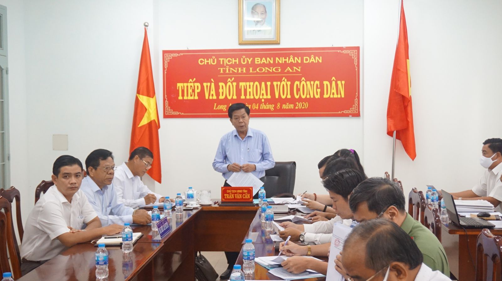 Chủ tịch UBND tỉnh - Trần Văn Cần chủ trì tiếp, đối thoại với công dân